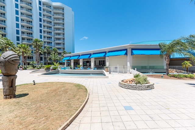 view of swimming pool