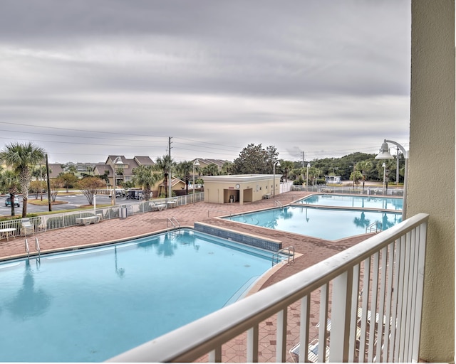 view of swimming pool