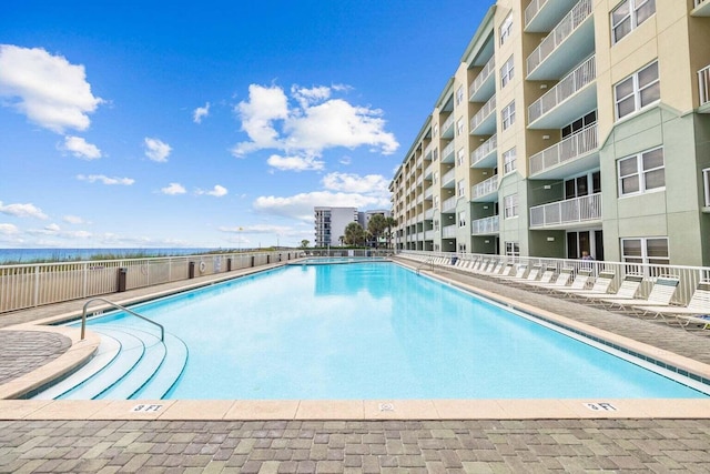 view of swimming pool