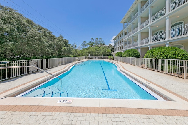 view of swimming pool