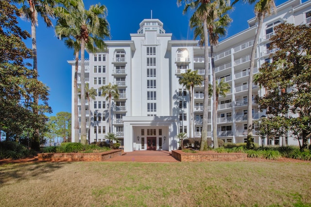 view of building exterior