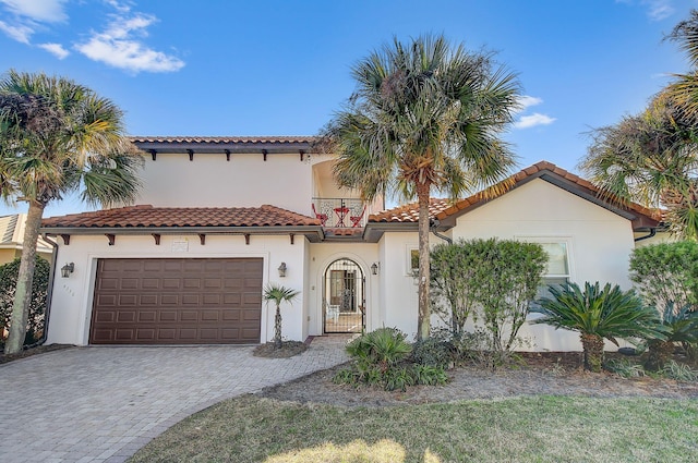 view of mediterranean / spanish-style house