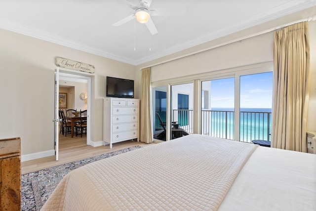 bedroom featuring crown molding, light hardwood / wood-style floors, ceiling fan, and access to outside