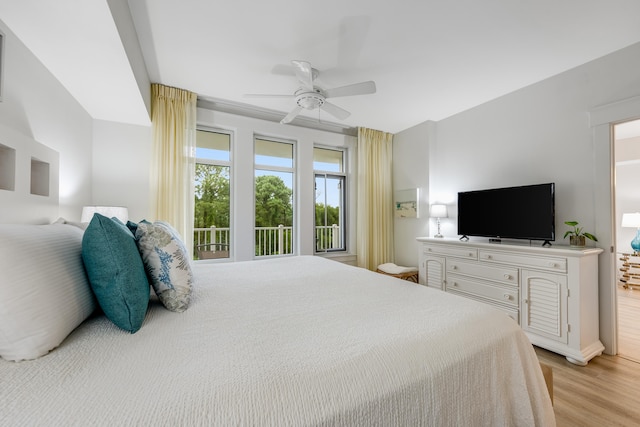 bedroom with access to outside, light hardwood / wood-style floors, and ceiling fan