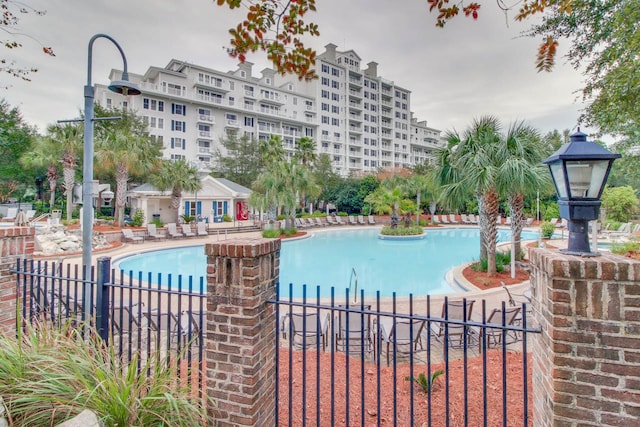 view of swimming pool