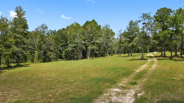 Listing photo 3 for 444 Tall Oaks Rd, Defuniak Springs FL 32435