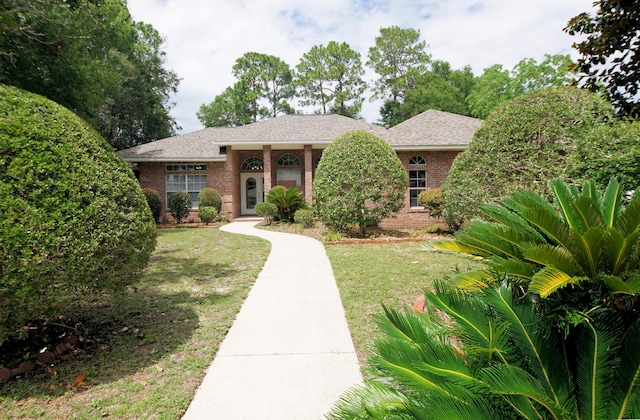 view of front of house with a front yard