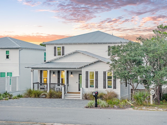 view of front of home featuring a porch