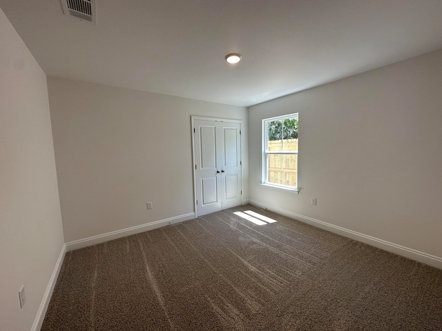 empty room with carpet