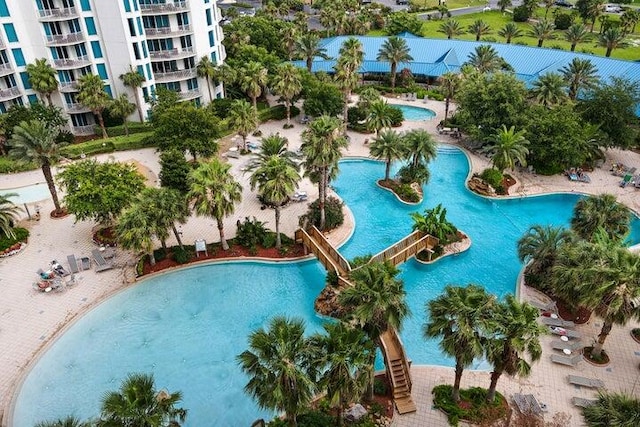 view of swimming pool