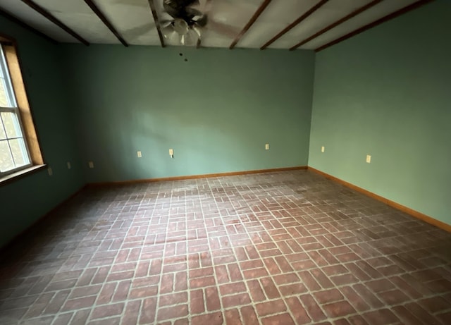 empty room with ceiling fan