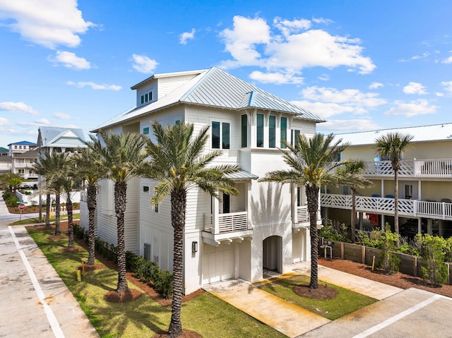 view of front of property with a balcony