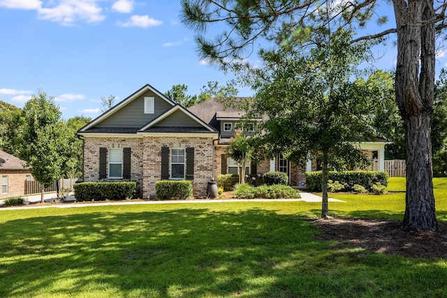 view of front of home with a front lawn