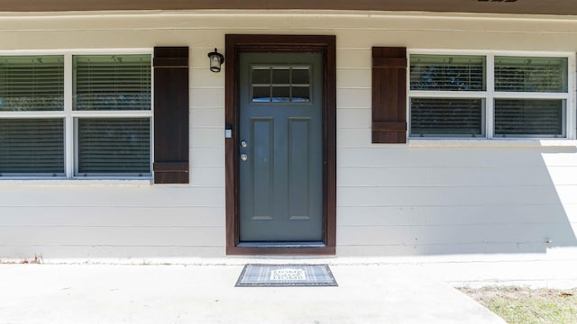 view of property entrance