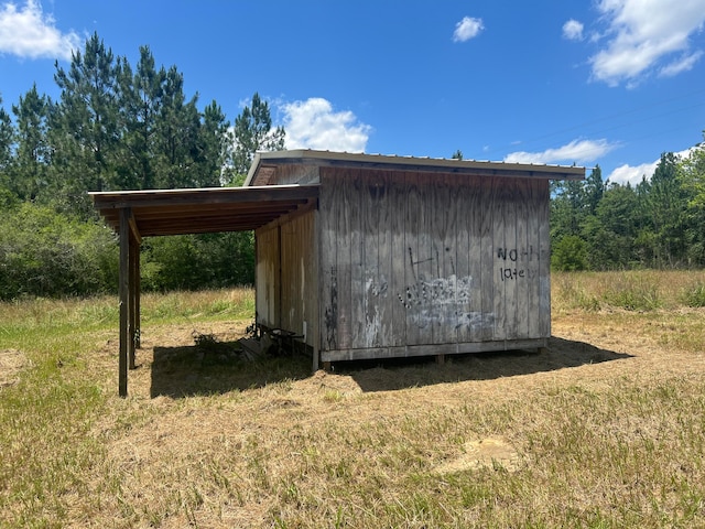 view of shed / structure