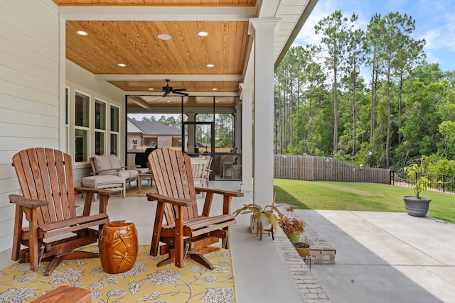 view of terrace featuring ceiling fan