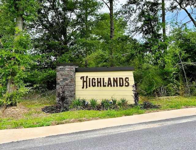 view of community / neighborhood sign