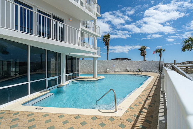 view of swimming pool