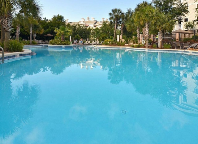 view of swimming pool