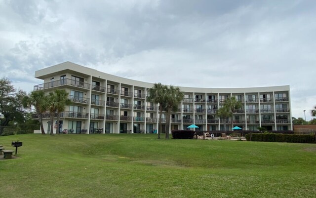 view of building exterior