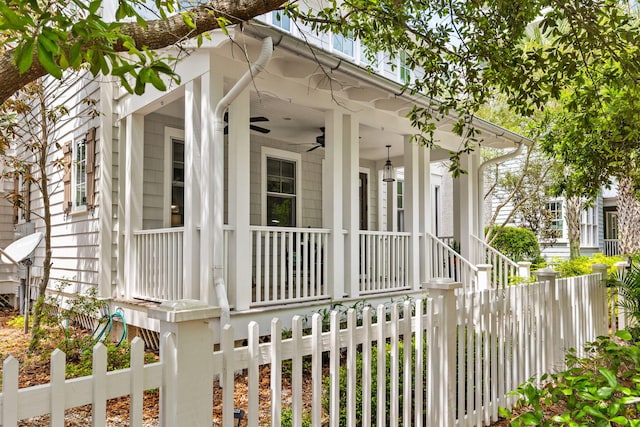 view of front of property with a porch and ceiling fan