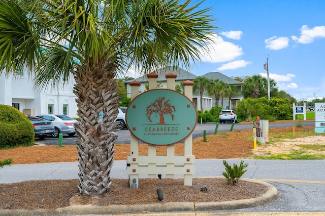 view of community / neighborhood sign