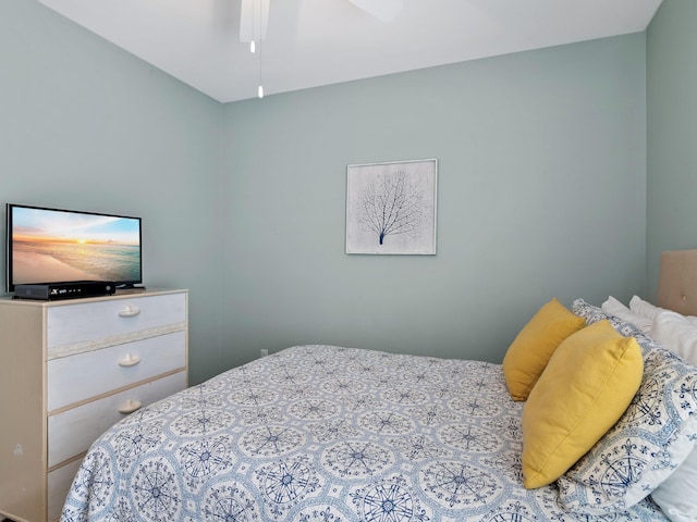 bedroom featuring ceiling fan