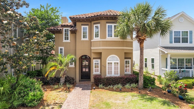 view of mediterranean / spanish-style house