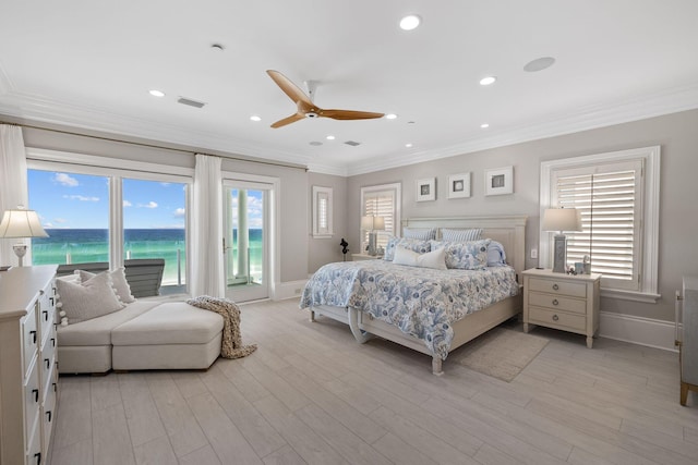 bedroom with recessed lighting, visible vents, ornamental molding, light wood-style floors, and baseboards