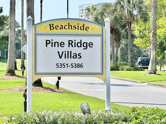 view of community / neighborhood sign