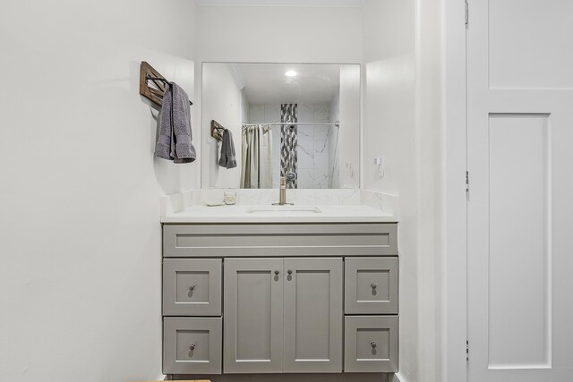 521 W Juniper Ave, Defuniak Springs, FL 32433 - full bath with vanity and a shower with shower curtain