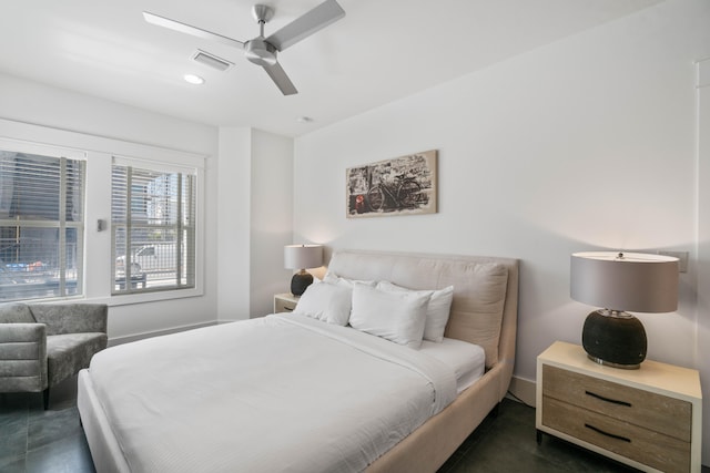 bedroom with ceiling fan