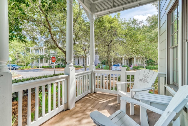 balcony featuring covered porch