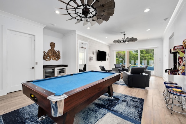 rec room with ceiling fan, crown molding, and billiards