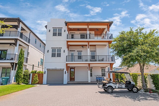 view of front facade featuring a garage