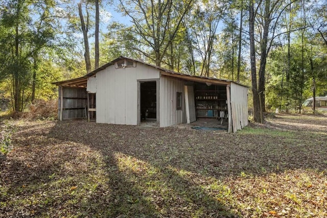 view of outbuilding