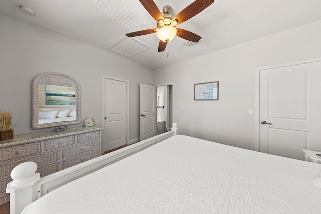 bedroom featuring ceiling fan