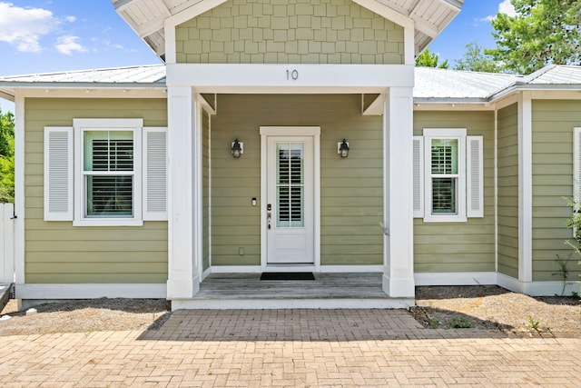 view of property entrance