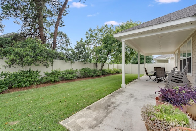 view of yard with a patio