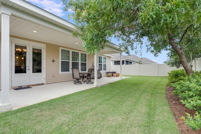 view of yard with a patio