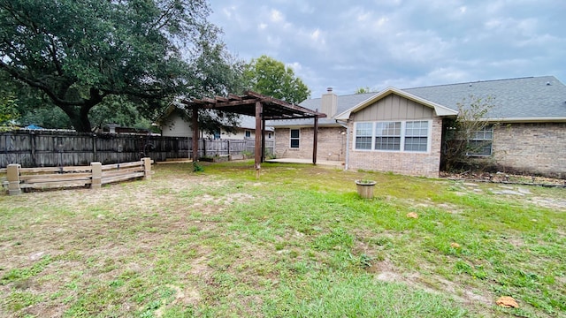 view of yard featuring a pergola