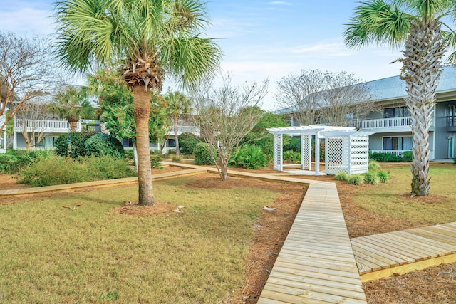 view of yard with a pergola