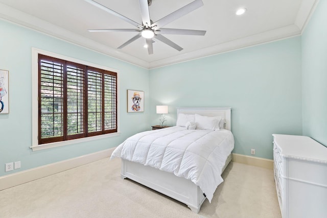 bedroom featuring light carpet, baseboards, a ceiling fan, crown molding, and recessed lighting