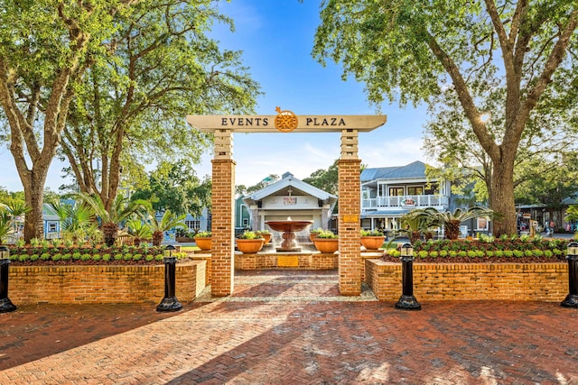 view of front of house