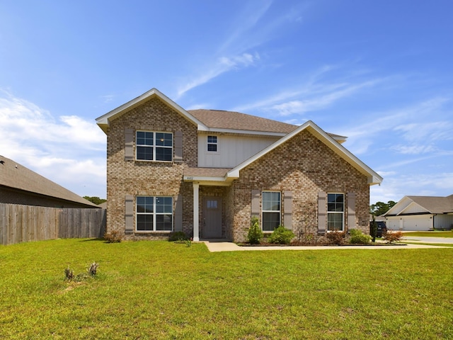 view of front of home featuring a front lawn