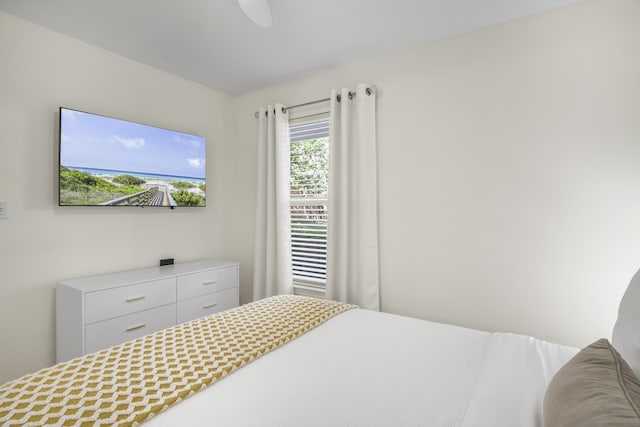 bedroom with a ceiling fan