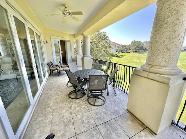 balcony featuring ceiling fan