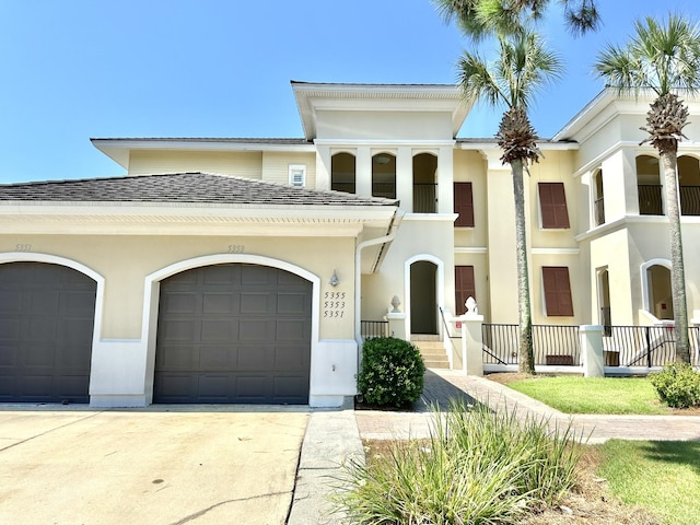 view of front of house featuring a garage