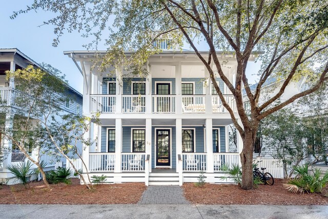 view of front of home featuring a porch