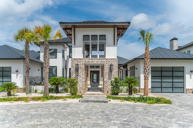 view of front of house featuring a garage